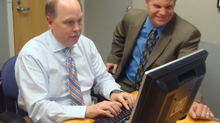 Unlike Some Auto CEOs, GM's Fritz Henderson Can Type His Own Tweets
